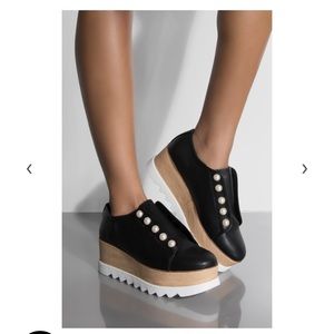 Akira Pearl Platforms